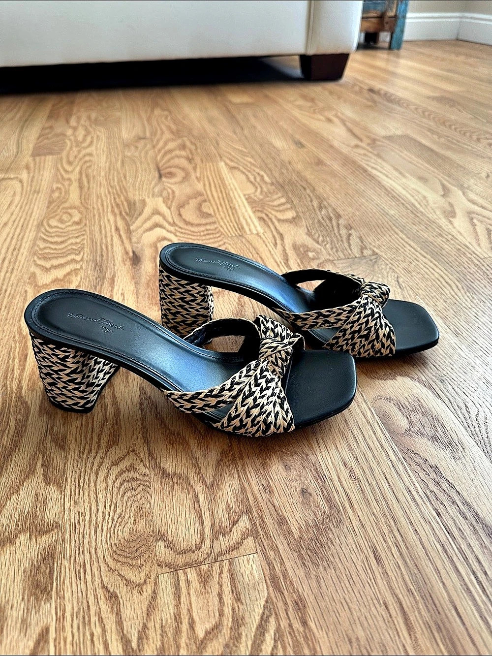 Universal Thread Aaliyah Raffia Strappy Knot Sandal Heels Black & Brown